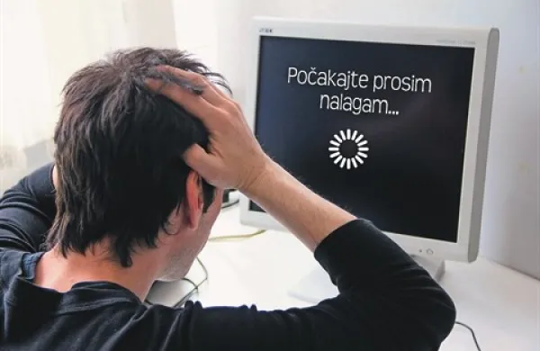 Se je našel zasebnik, ki bo vsem na Ajdovskem zagotovil spodobno povezavo s svetom? 