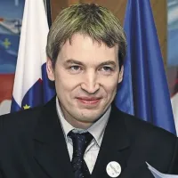 Aljoša Jerič: Če se bodo izstopi nadaljevali - ne moremo se slepiti, da se to ne dogaja - potem bom tudi jaz resno razmislil o tem.”