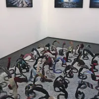 Delo Vanje Merviča in fotografije Jerneja Skrta 
