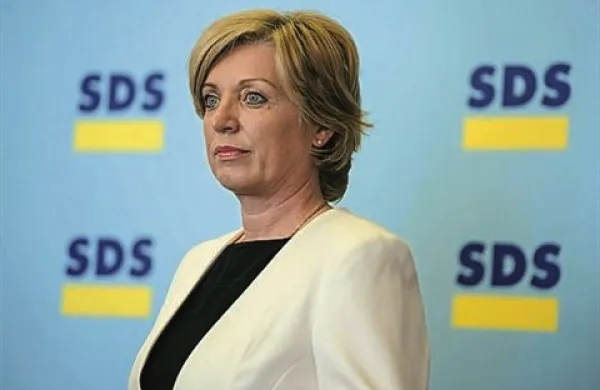 Romana Tomc (SDS) je odstopila z mesta podpredsednice državnega zbora