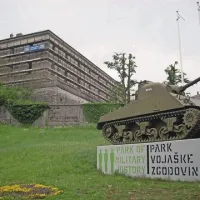 Stara vojašnica s prenovo pročelja ne bo več kazila okolice Parka