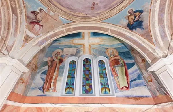  Tone Kralj je na Primorskem najprej, že leta 1921,  poslikal cerkev svete Helene na Premu