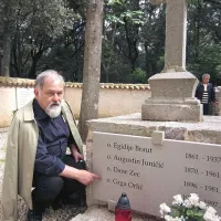 Mirko Orlić kaže na ime svojega strica Grge Orlića, ki je bil frančiškan v samostanu na Košljunu
