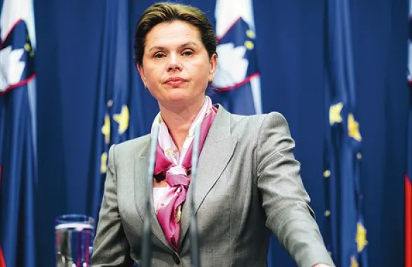 Alenka Bratušek po dobrem letu dni odhaja s funkcije predsednice vlade