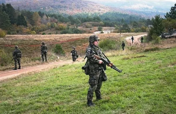 AAG proti  voja&scaron;kim vajam na Počku