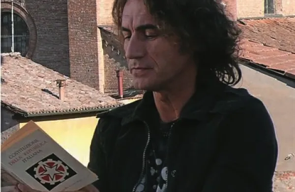 Luciano Ligabue se bo s svojo zasedbo v sklopu turneje Mondovisione Tour - Piccole citta 2014 6. septembra  ustavil tudi v Trstu