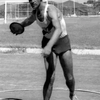 Danilo Žerjal med tekmovanjem v metu diska v Venezueli v letu 1959