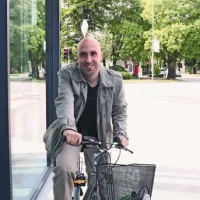 David Bandelj: Pesmi pustim, da me pelje skozi zrak