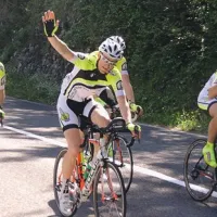 V cilj v Postojni je prva prispela četverka Tušmobila