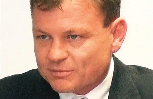 Odvetnik Franci Matoz, zastopnik predsednika SDS Janeza Janše, je v petek na ustavno sodišče vložil ustavno pritožbo zoper sodbo v zadevi Patria, so  potrdili na ustavnem sodišču