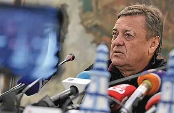 Ljubljanski župan in predsednik PS Zoran Janković ne vidi težav zaradi napovedane ustanovitve nove stranke nekdanjih poslancev PS