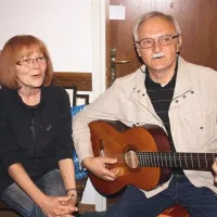 Slikanje in petje sta v sorodu, sta prepričana zobozdravnica Blaženka Miholič in gradbinec Milan Zajc