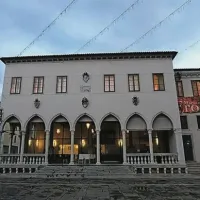 Galerija Loža na Titovem trgu