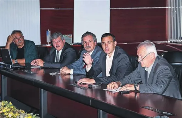 Finančni minister Uroš Čufer, ki  opravlja tekoče posle, je  bil v gosteh pri istrskih gospodarstvenikih
   