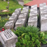 Spomenik pobitim v Tominjah 