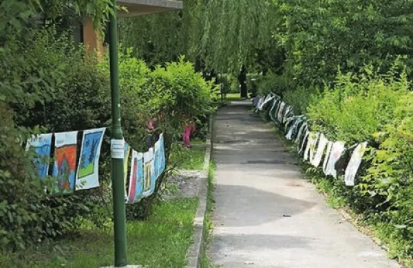 V Ajdov&scaron;čini so se zbrale potujoče knjižnice iz vse države