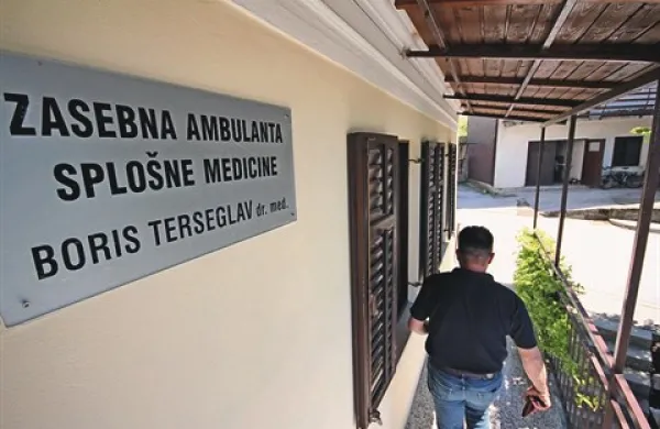 Čeprav na bližnjem Dobrovem gradijo večjo zdravstveno postajo, hočejo v Kojskem ohraniti ambulanto splošne medicine