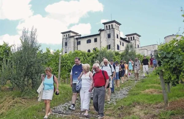 Po mnenju predlagateljev “harmonije”, so se v Brdih odrekli skorajda vabi za  turiste 