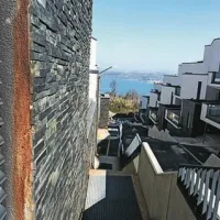 V Nokturnu občinska stanovanja?