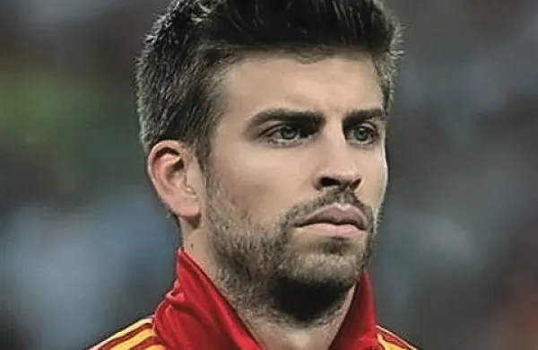 Španski branilec Gerard Pique ostaja član Barcelone