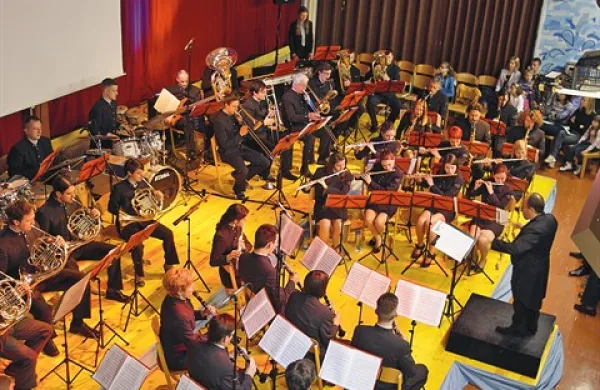 Pihalni orkester Cerkno na jubilejnem koncertu