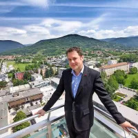 &ldquo;Bilo bi sme&scaron;no, če bi vsi tulili v isti rog&rdquo;