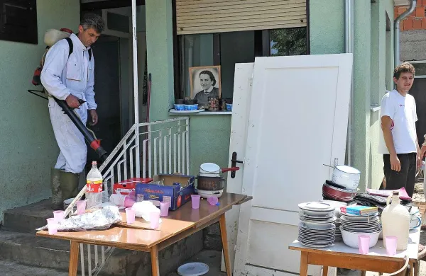 Prebivalci poplavljenih območij urejajo svoje domove