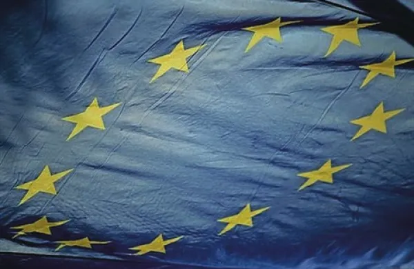 Udeležba na volitvah v Evropski parlament v celotni EU je bila 43,11-odstotna, kažejo prve ocene, ki so jih danes objavili v Bruslju
