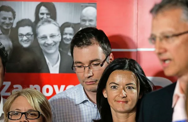 Kandidatka na listi SD Tanja Fajon, ki ji izidi vzporednih volitev kažejo vnovičen sedež v Evropskem parlamentu, pravi, da bo tokratni rezultat volitev zagotovo popotnica za naprej, pa tudi za razmislek v stranki