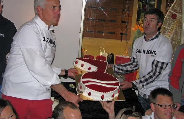 Tomaž Čopi (desno) in Mitja Margon ob praznovanju  20. obletnice njunega sodelovanja