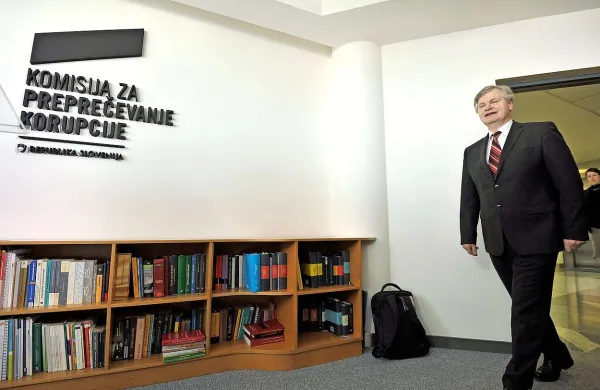 Predsednik KPK Boris Štefanec dela, a nabor tistega, kar sme početi, je  omejen  