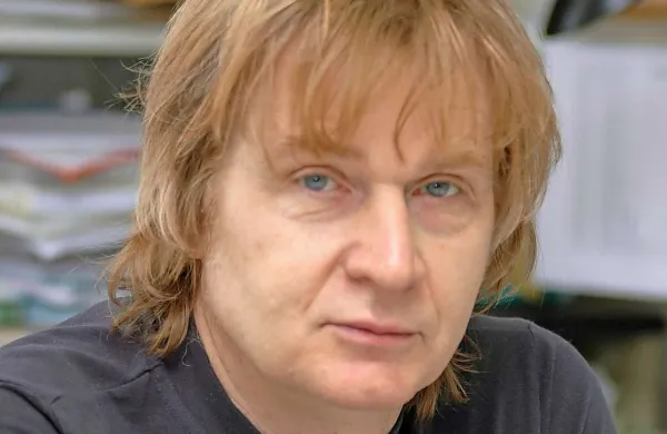 Umrl je Robert Škrlj
