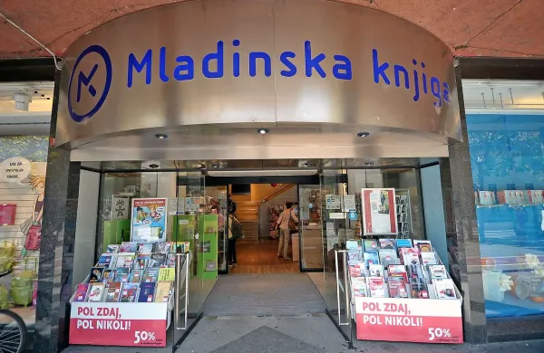 Založba Učila International, ki je na aprilski dražbi 51,2-odstotnega deleža Mladinske knjige založbe (MKZ) zmagala s ponudbo v vrednosti 5,36 milijona evrov, do roka ni poravnala kupnine, ker, kot so sporočili, še niso prejeli odločbe Javne agencije za