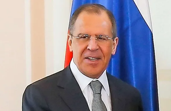 Ruski zunanji minister Sergej Lavrov je ocenil, da je po ukrajinskih predsedniških volitvah napočil čas za zaustavitev vojaške agresije in začetek nacionalnega dialoga ter ustavnih reform