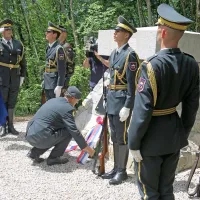 Madžarski vojaki počastili spomin na padle rojake na &Scaron;kabrijelu