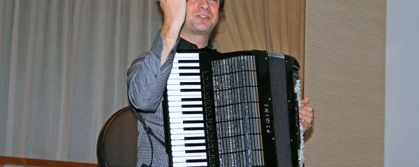 Marko Hatlak na solo koncertu v rodni Idriji