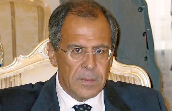 Ruski zunanji minister Sergej Lavrov je  napovedal, da bo Rusija v Varnostni svet ZN vložila predlog resolucije o vzpostavitvi humanitarnih koridorjev na vzhodu Ukrajine
