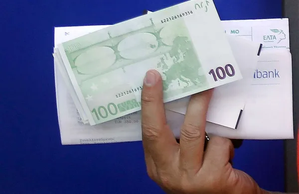 Obtoženi zanika, da bi prejel ovojnico s 65.000 evri