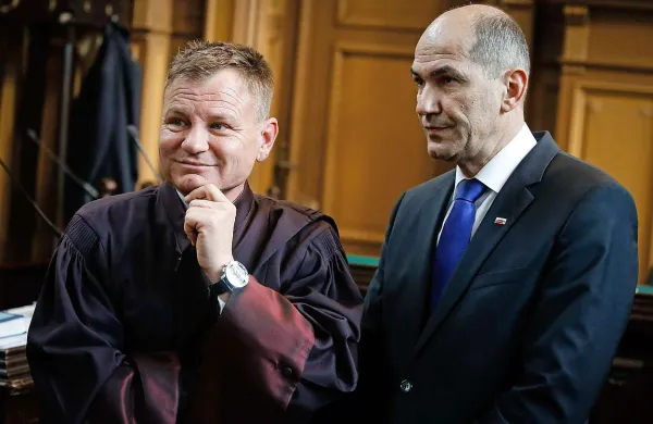 Odvetnik Janeza Janše Franci Matoz je na ustavno sodišče vložil ustavno pritožbo
