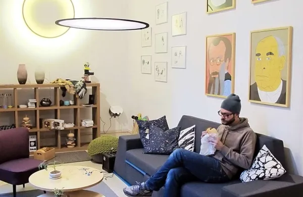 Pop-up dom se je konec januarja letos preselil v beneško galerijo A+A. V Benetkah je domoval do marca.
