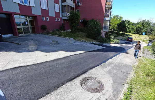 Nov asfalt za bloki na Markovcu