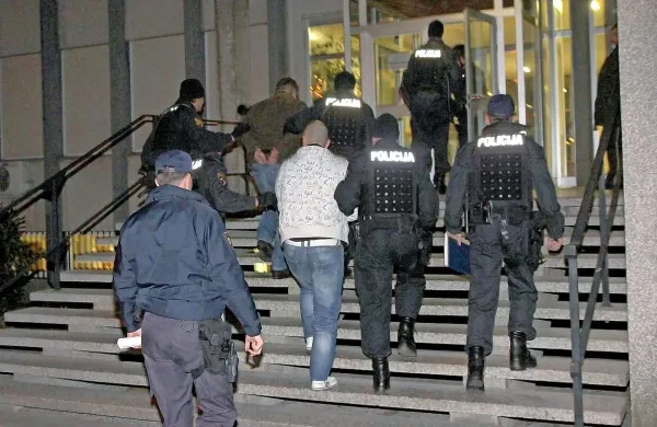 Decembrska odmevna akcija, med katero so presekali trgovino z drogo, se bliža končnemu epilogu