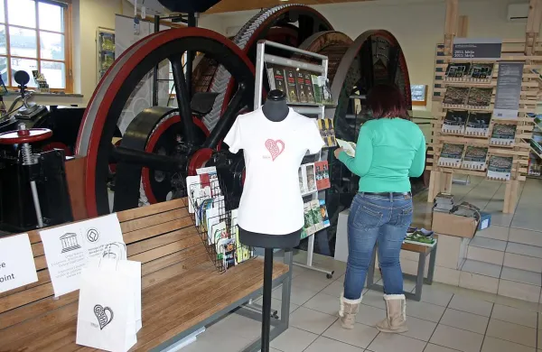 Unikatna turistična pisarna z obnovljeno rudniško izvozno napravo se poslavlja