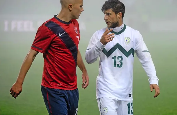 Bojan Jokić (desno) si je v minuli sezoni med reprezentanti najbolj izboljšal klubsko izhodišče