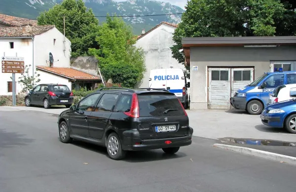 Občina Ajdovščina želi v središču mesta urediti prostore  za  ljudi, ki so se iz različnih razlogov  znašli  brez strehe nad glavo
