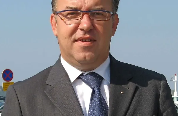 Igor Franca: “Do sedaj nismo opravili nobenih razgovorov za nakup stanovanj v soseski Nokturno. Tudi v finančnem in poslovnem poročilu za leto 2014 nakup stanovanj v soseski Nokturno ni predviden.”