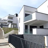 Slaba banka, ki je kupila sosesko Nokturno, je objekt že pregledala in naročila projekt sanacije. Potem sledi prodaja. 