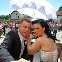 Mladoporočenca Tamara Vavtar in Andrej Žibert svojega poročnega dne bržkone ne bosta pozabila