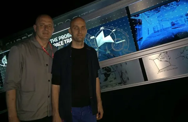 Avtorja slovenskega projekta Problem vožnje po vesolju - Supre: arhitektura  Dragan Živadinov in Miha Turšič  