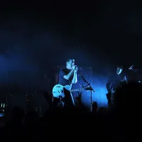Nazaj v leto 2003?